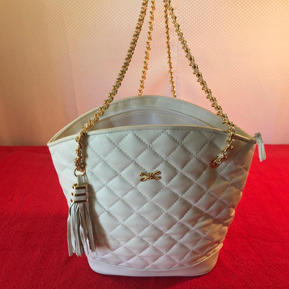 Magnum Cream Quilted Shoulder Bag with Gold Chain